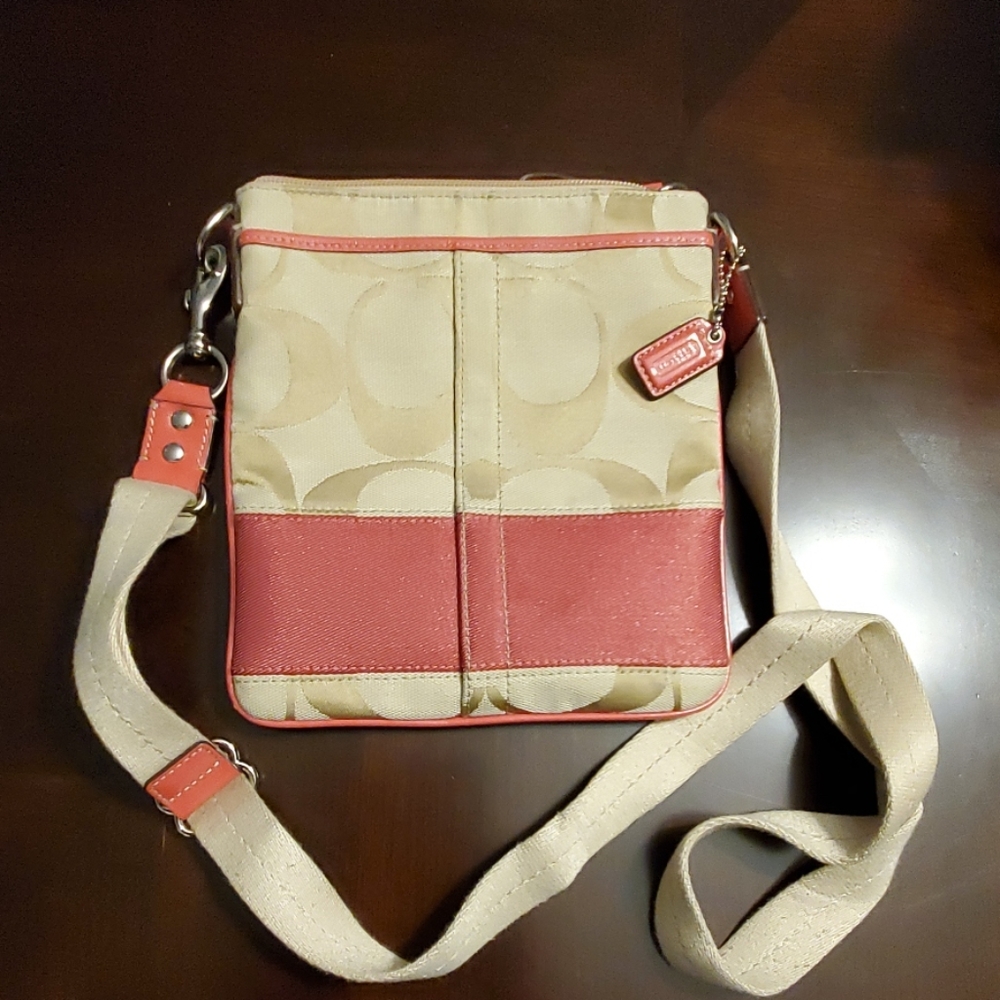 Coach swing pack